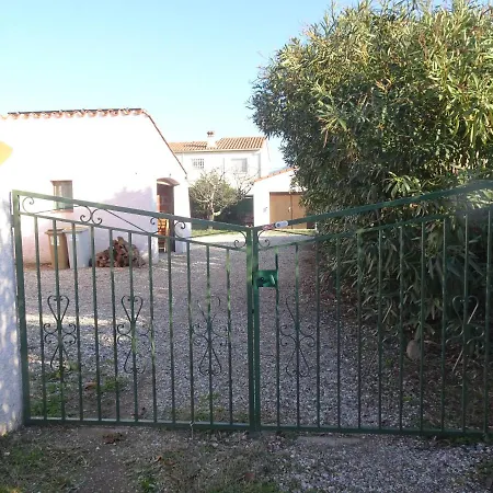 Catalane Avec Grand Jardin, Au Calme, Et Montagne Willa *