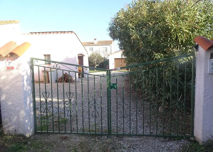 Catalane Avec Grand Jardin, Au Calme, Et Montagne Villa *